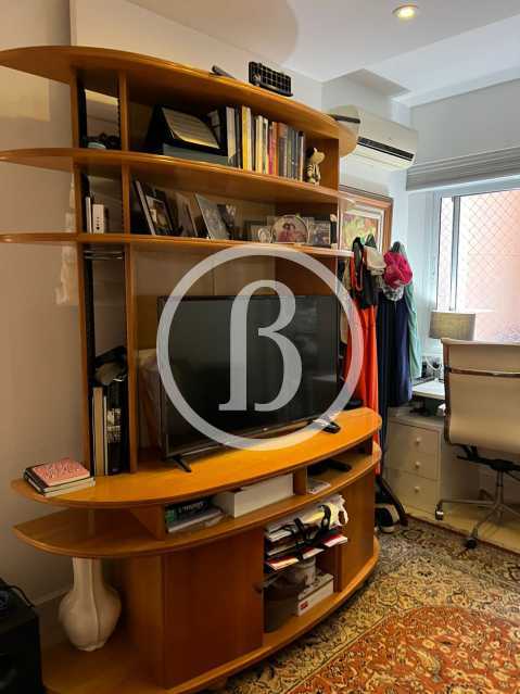 Conheça SALA OUTRO ANGULO do imóvel - Apartamento 3 quartos à venda Barra da Tijuca, Rio de Janeiro - R$ 1.850.000 - BFAP30517 - 12 SALA OUTRO ANGULO - 12