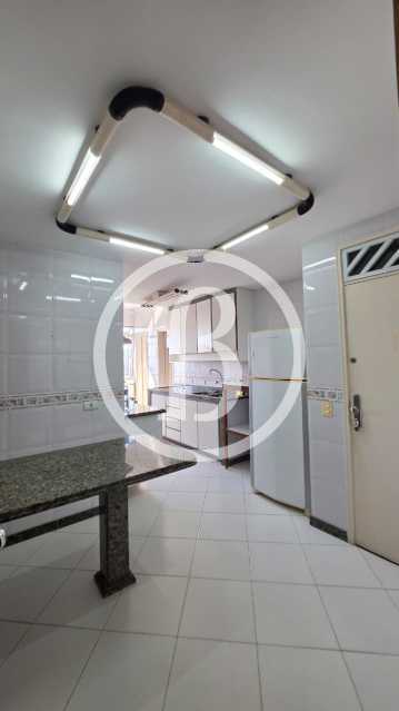 Conheça COZINHA DE OUTRO ÂNGULO do imóvel - Apartamento 4 quartos à venda Barra da Tijuca, Rio de Janeiro - R$ 2.550.000 - BFAP40315 - 24 COZINHA DE OUTRO ÂNGULO - 24