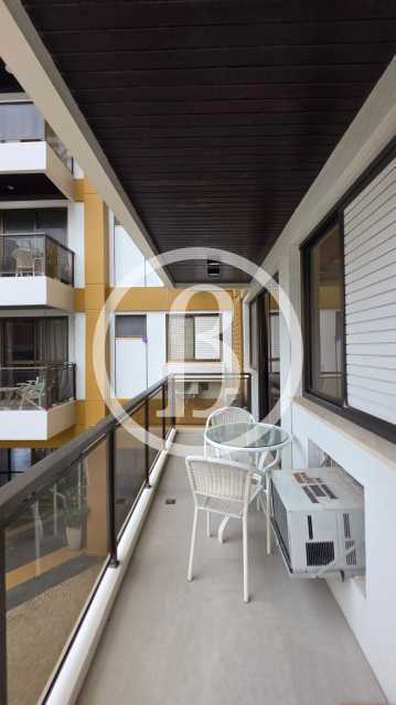 Conheça VARANDA OUTRO ÂNGULO do imóvel - Apartamento 1 quarto à venda Barra da Tijuca, Rio de Janeiro - R$ 980.000 - BFAP10282 - 3 VARANDA OUTRO ÂNGULO - 3