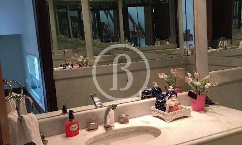 Conheça BANHEIRO do imóvel - Casa em Condomínio 4 quartos à venda Barra da Tijuca, Rio de Janeiro - R$ 5.599.999 - BFCN40011 - 5 BANHEIRO - 5
