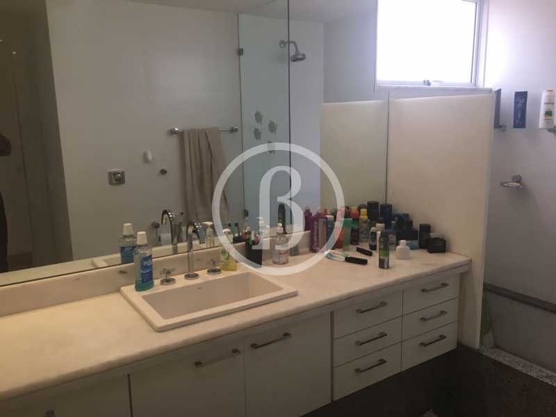 Conheça BANHEIRO do imóvel - Casa em Condomínio 4 quartos à venda Barra da Tijuca, Rio de Janeiro - R$ 5.000.000 - BFCN40014 - 13 BANHEIRO - 13