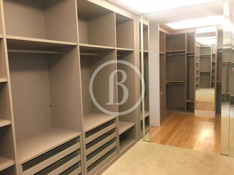 Conheça CLOSET OUTRO ÂNGULO do imóvel - Cobertura 3 quartos à venda Barra da Tijuca, Rio de Janeiro - R$ 15.000.000 - BFCO30048 - 12 CLOSET OUTRO ÂNGULO - 12