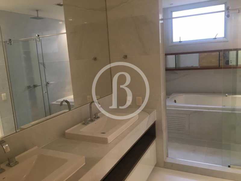 Conheça BANHEIRO OUTRO ÂNGULO do imóvel - Cobertura 3 quartos à venda Barra da Tijuca, Rio de Janeiro - R$ 15.000.000 - BFCO30048 - 14 BANHEIRO OUTRO ÂNGULO - 14