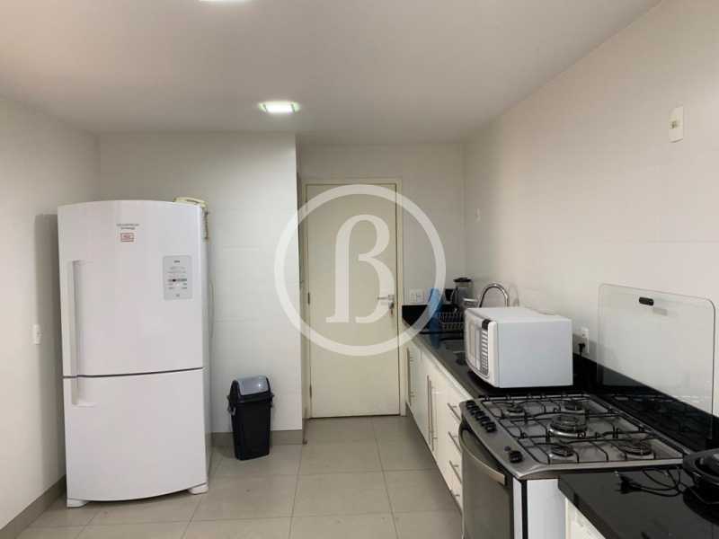 Conheça COZINHA OUTRO ÂNGULO do imóvel - Cobertura 4 quartos à venda Barra da Tijuca, Rio de Janeiro - R$ 4.199.999 - BFAP40139 - 25 COZINHA OUTRO ÂNGULO - 25