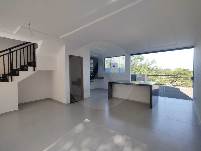 Conheça 1 - Casa Condomínio Itaipu. do imóvel - Agate Imóveis vende linda casa em condominio com a mais bela vista da região por R690 mil reais - Itaipu - Niterói. - HTCN30131 - 2 1 - Casa Condomínio Itaipu. - 2