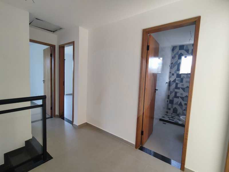 Conheça 18 - Casa Condomínio Itaipu. do imóvel - Agate Imóveis vende linda casa em condominio com a mais bela vista da região por R690 mil reais - Itaipu - Niterói. - HTCN30131 - 18 18 - Casa Condomínio Itaipu. - 18