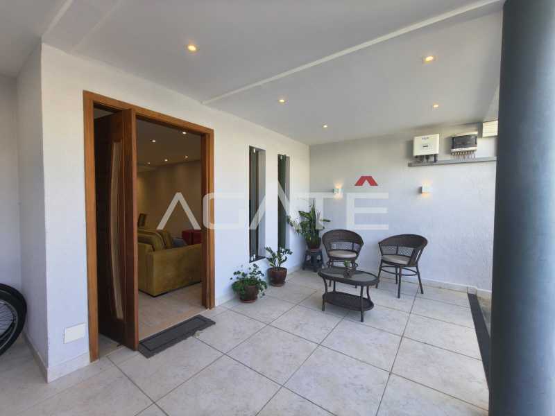 Conheça Casa 4 qtos Condomínio do imóvel - Agatê Imóveis vende maravilhosa casa em associação de moradores de 289 m² Itaipu - Niterói por R$1.650.000,00 reais. - HTCN40137 - 3 Casa 4 qtos Condomínio - 3