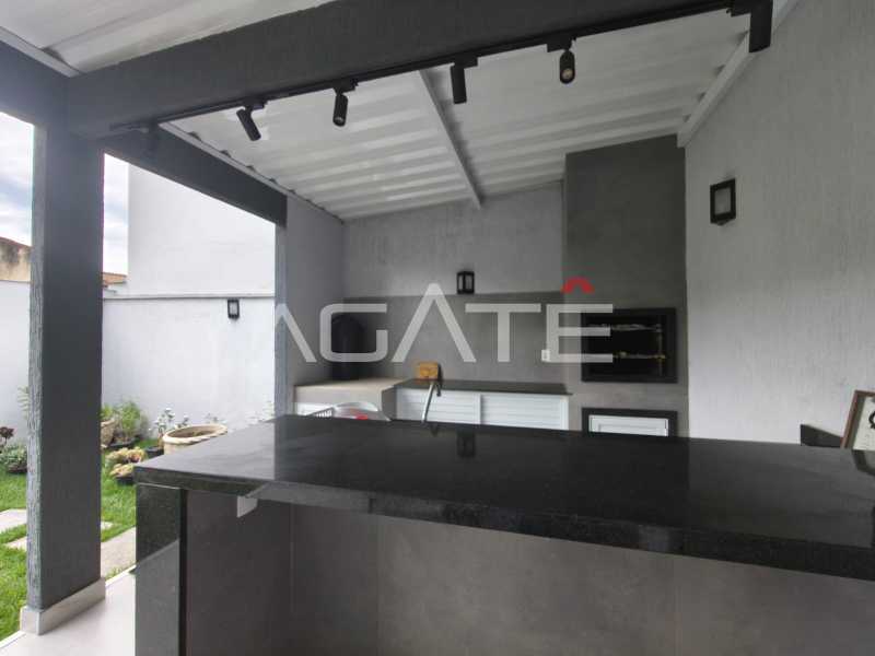 Conheça Casa 4 qtos Condomínio do imóvel - Agatê Imóveis vende maravilhosa casa em associação de moradores de 289 m² Itaipu - Niterói por R$1.650.000,00 reais. - HTCN40137 - 46 Casa 4 qtos Condomínio - 46