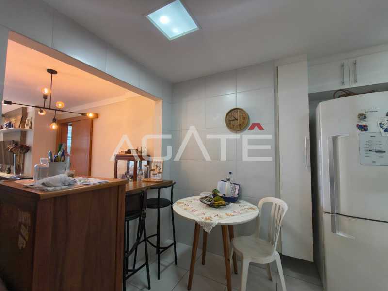Condomínio Ed. Lagoa Mar - Agatê Imóveis vende lindo Apartamento de 102 m² Praia de Piratininga - Niterói por R 990 mil reais. - HTAP20066