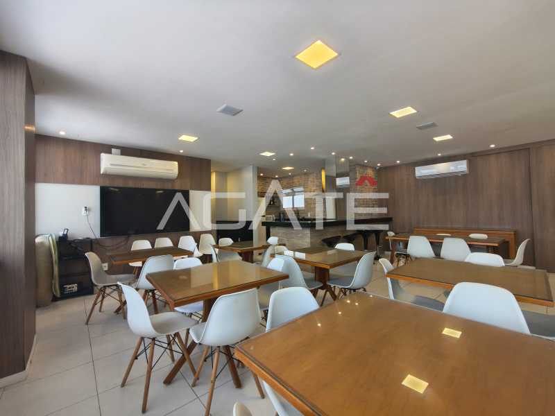 Condomínio Ed. Lagoa Mar - Agatê Imóveis vende lindo Apartamento de 102 m² Praia de Piratininga - Niterói por R 990 mil reais. - HTAP20066