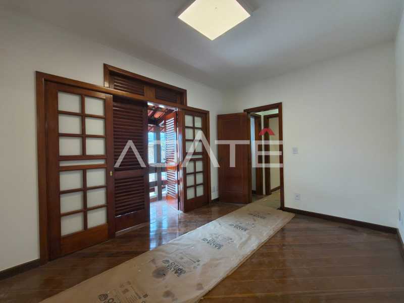 Agatê Imóveis vende excelente casa duplex - Piratininga - Niterói/RJ por R$ 1.650.000 mil reais. - HTCA40227