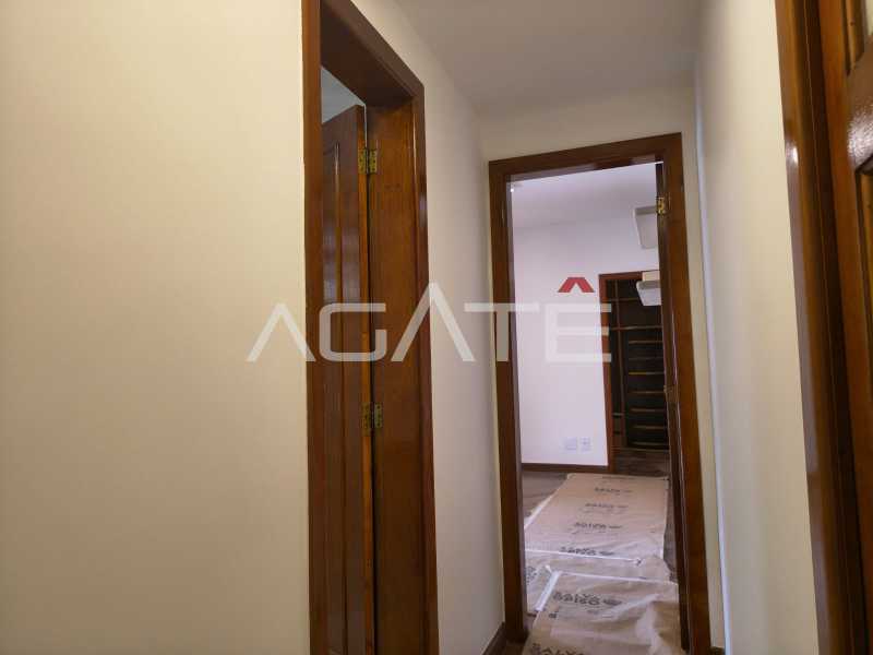 Agatê Imóveis vende excelente casa duplex - Piratininga - Niterói/RJ por R$ 1.650.000 mil reais. - HTCA40227