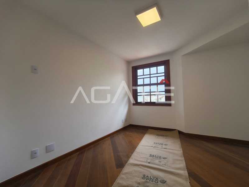 Agatê Imóveis vende excelente casa duplex - Piratininga - Niterói/RJ por R$ 1.650.000 mil reais. - HTCA40227