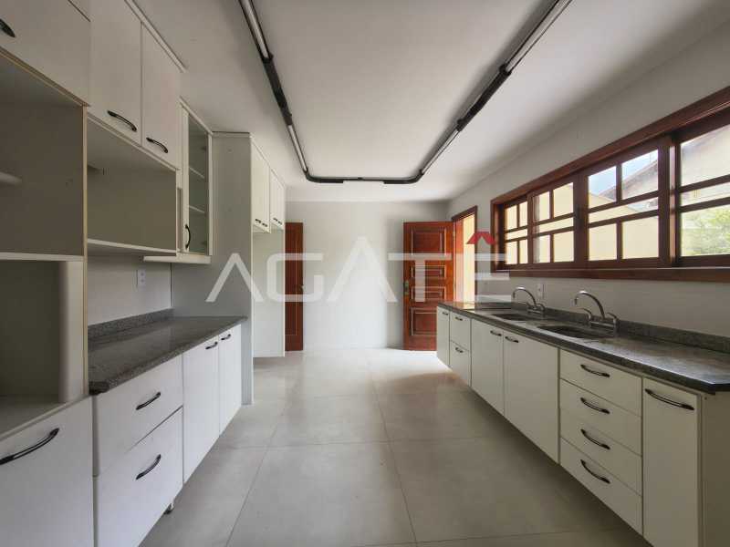 Agatê Imóveis vende excelente casa duplex - Piratininga - Niterói/RJ por R$ 1.650.000 mil reais. - HTCA40227