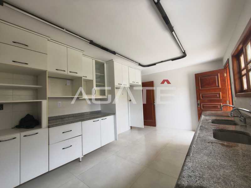 Agatê Imóveis vende excelente casa duplex - Piratininga - Niterói/RJ por R$ 1.650.000 mil reais. - HTCA40227