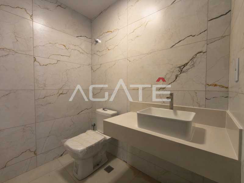 Agatê Imóveis vende excelente casa duplex - Piratininga - Niterói/RJ por R$ 1.650.000 mil reais. - HTCA40227
