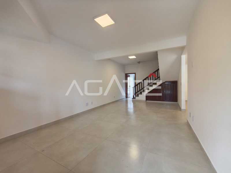 Agatê Imóveis vende excelente casa duplex - Piratininga - Niterói/RJ por R$ 1.650.000 mil reais. - HTCA40227