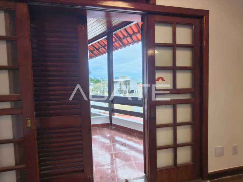 Conheça Casa 3 qtos Piratininga do imóvel - Agatê Imóveis vende excelente casa duplex - Piratininga - Niterói/RJ por R$ 1.450.000 mil reais. - HTCA30453 - 30 Casa 3 qtos Piratininga - 30