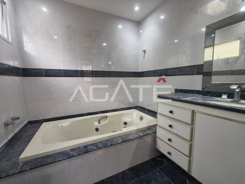 Conheça Casa 3 qtos Piratininga do imóvel - Agatê Imóveis vende excelente casa duplex - Piratininga - Niterói/RJ por R$ 1.450.000 mil reais. - HTCA30453 - 25 Casa 3 qtos Piratininga - 25