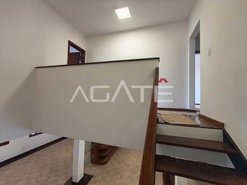 Conheça Casa 3 qtos Piratininga do imóvel - Agatê Imóveis vende excelente casa duplex - Piratininga - Niterói/RJ por R$ 1.450.000 mil reais. - HTCA30453 - 19 Casa 3 qtos Piratininga - 19