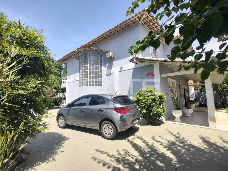 Conheça Casa 4 qtos Itaipu do imóvel - Agatê Imóveis vende Maravilhosa Casa Duplex de 220m² Itaipu - Niterói - RJ por R 1.150.000 reais. - HTCA40115 - 40 Casa 4 qtos Itaipu - 40