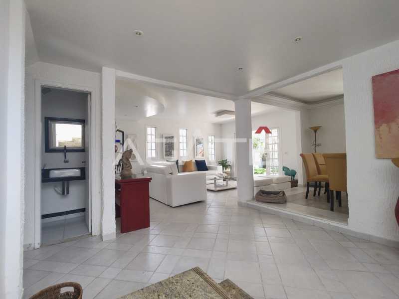 Conheça Casa 4 qtos Itaipu do imóvel - Agatê Imóveis vende Maravilhosa Casa Duplex de 220m² Itaipu - Niterói - RJ por R 1.150.000 reais. - HTCA40115 - 11 Casa 4 qtos Itaipu - 11