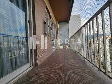 Reformado - Reformado! 2 quartos sendo 1 suíte, varanda e 2 vagas - CPAP21713