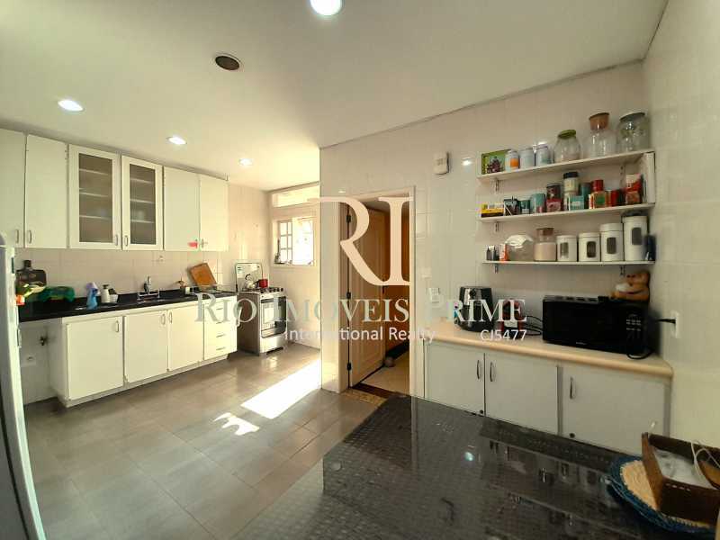 Conheça COPA-COZINHA do imóvel - Casa em Condomínio à venda Avenida das Américas, Barra da Tijuca, Rio de Janeiro - R$ 2.800.000 - RPCN40005 - 7 COPA-COZINHA - 7