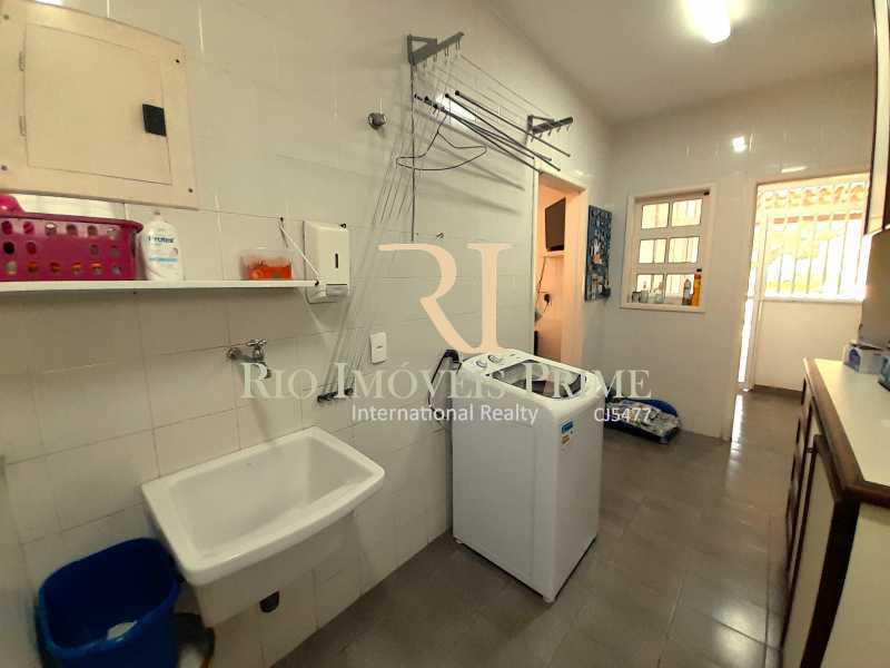 Conheça ÁREA DE SERVIÇO do imóvel - Casa em Condomínio à venda Avenida das Américas, Barra da Tijuca, Rio de Janeiro - R$ 2.800.000 - RPCN40005 - 8 ÁREA DE SERVIÇO - 8