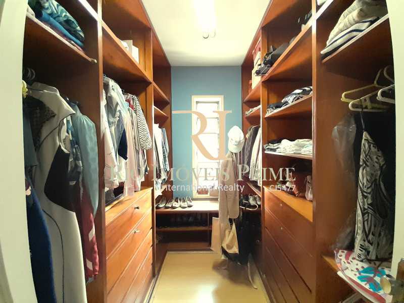 Conheça CLOSET SUÍTE1 do imóvel - Casa em Condomínio à venda Avenida das Américas, Barra da Tijuca, Rio de Janeiro - R$ 2.800.000 - RPCN40005 - 12 CLOSET SUÍTE1 - 12