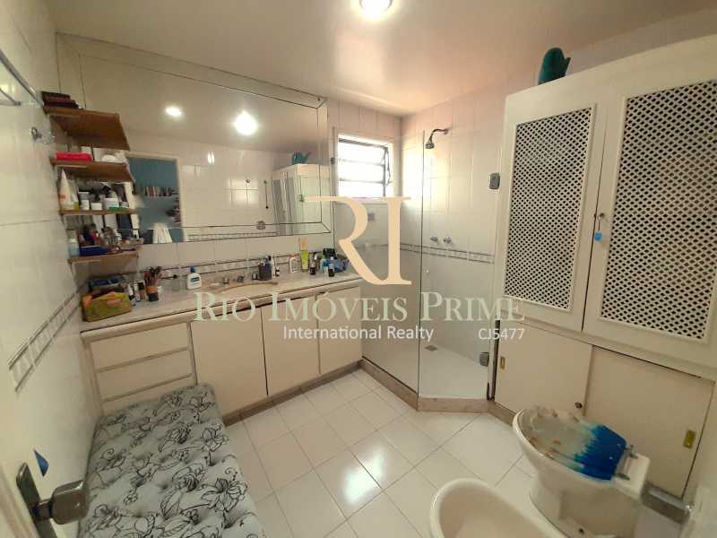 Conheça BANHEIRO SUÍTE1 do imóvel - Casa em Condomínio à venda Avenida das Américas, Barra da Tijuca, Rio de Janeiro - R$ 2.800.000 - RPCN40005 - 13 BANHEIRO SUÍTE1 - 13
