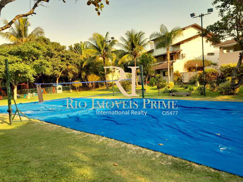 Conheça QUADRA DE VOLEY do imóvel - Casa em Condomínio à venda Avenida das Américas, Barra da Tijuca, Rio de Janeiro - R$ 2.800.000 - RPCN40005 - 30 QUADRA DE VOLEY - 30