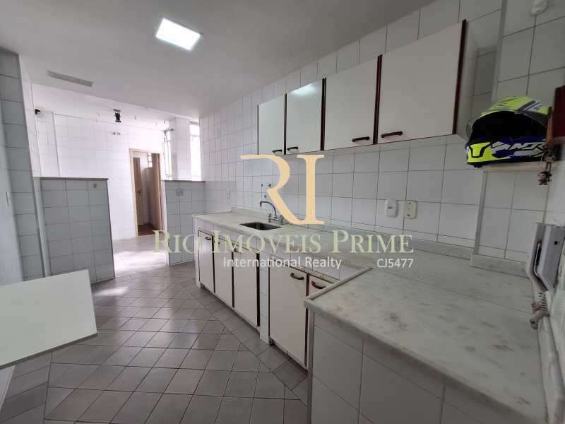 Conheça COZINHA do imóvel - Tijuca, metrô Afonso Pena, 3 quartos, suíte e vaga - RPAP30247 - 13 COZINHA - 13
