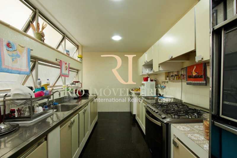 Conheça COZINHA. do imóvel - Tijuca, 4 Quartos, Metrô Uruguai - RPAP40059 - 17 COZINHA. - 17