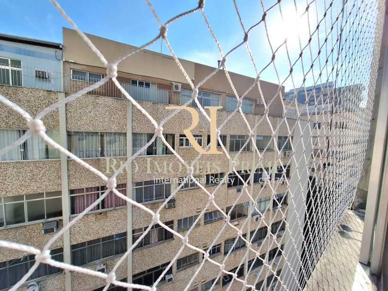 Conheça VISTA DA SALA do imóvel - Tijuca, 3 quartos, suíte e vaga - RPAP30248 - 4 VISTA DA SALA - 4