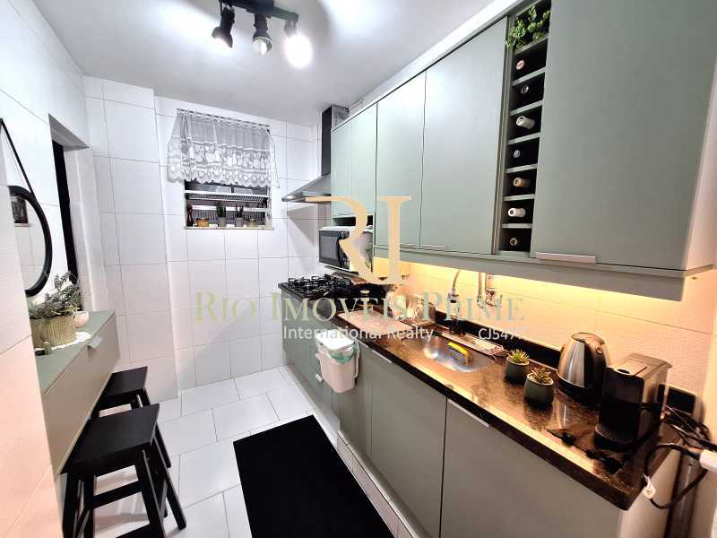 Conheça COZINHA do imóvel - Alto da Boa Vista, 2 quartos, reformado - RPAP20379 - 10 COZINHA - 10