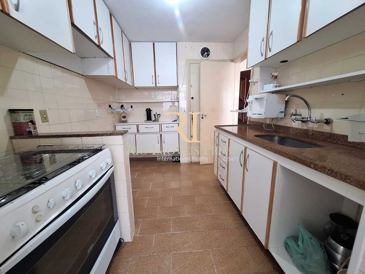 Conheça COZINHA. do imóvel - Tijuca / metrô Saens Pena, 2 quartos, suíte, varanda e vaga - RPAP20405 - 15 COZINHA. - 15
