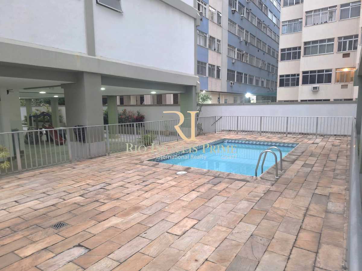 Conheça PISCINA. do imóvel - Tijuca / metrô Saens Pena, 2 quartos, suíte, varanda e vaga - RPAP20405 - 18 PISCINA. - 18