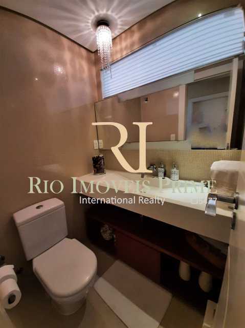 Conheça LAVABO do imóvel - Alameda Eucaliptos, mansão, 5 suítes - RPCN60002 - 9 LAVABO - 9