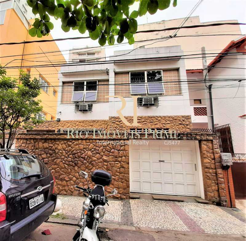 Conheça FACHADA do imóvel - Casa em Condomínio à venda Rua João da Mata, Metrô Uruguai Tijuca, Rio de Janeiro - R$ 1.700.000 - RPCN40002 - 25 FACHADA - 25