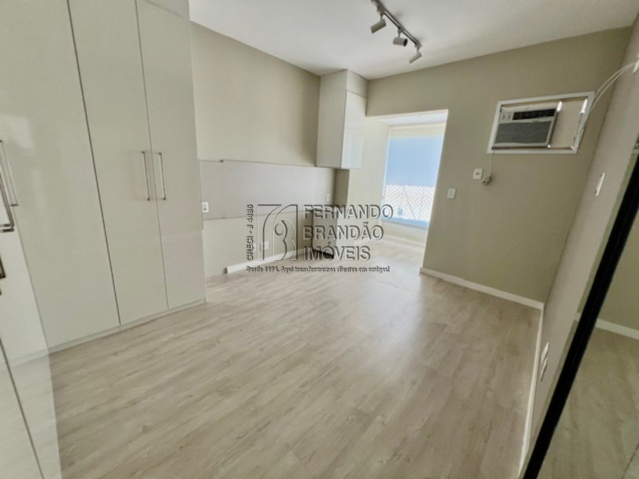 Conheça Foto 22 do imóvel - Reserva do Parque, Vendo lindíssimo apartamento na Barra Olímpica com 3 quartos, 1 suíte, 2 salas e 93m² - 7591 - 22 Foto 22 - 22