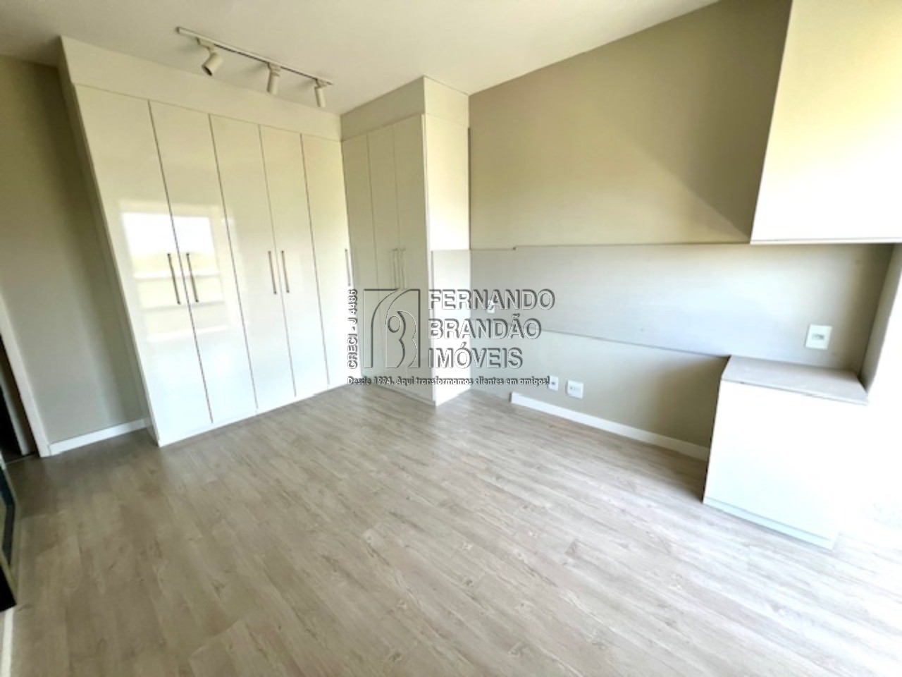 Conheça Foto 28 do imóvel - Reserva do Parque, Vendo lindíssimo apartamento na Barra Olímpica com 3 quartos, 1 suíte, 2 salas e 93m² - 7591 - 28 Foto 28 - 28
