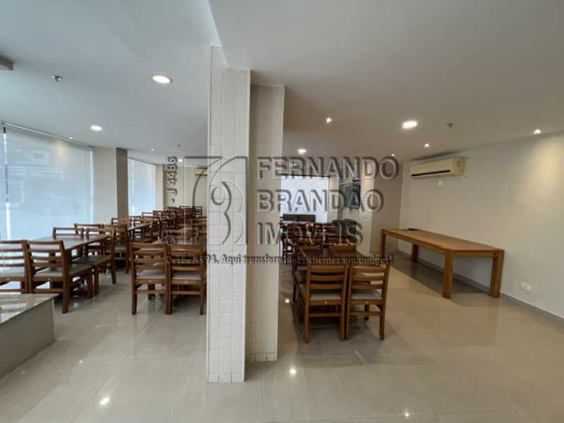 Conheça FB 7691 12. do imóvel - Vendo excelente apartamento, Grand Prix Barra Olímpica, com 150 m² + direito de uso de 150 m² de laje - 7690 - 25 FB 7691 12. - 25
