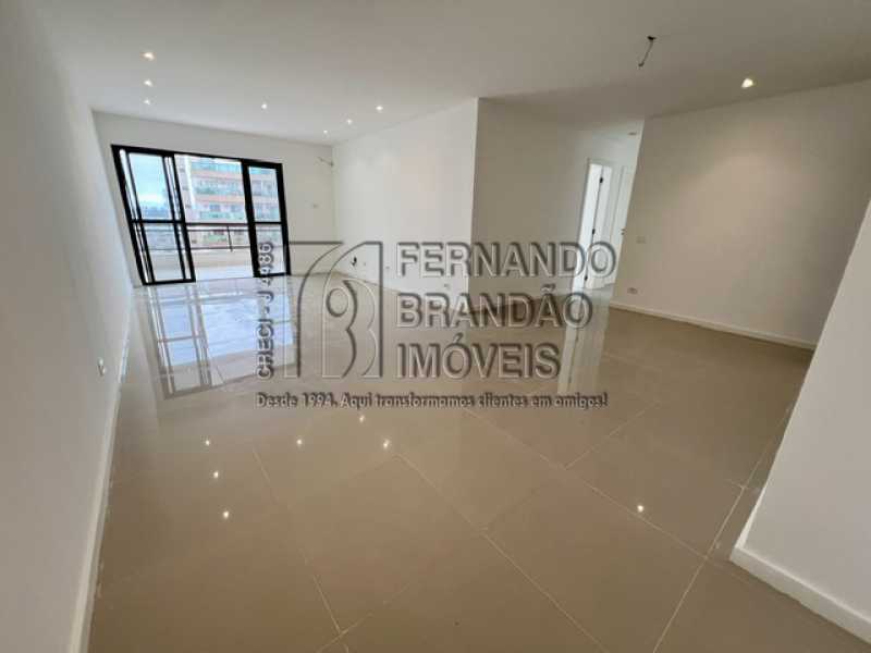Conheça FB 7691 25. do imóvel - Vendo excelente apartamento, Grand Prix Barra Olímpica, com 150 m² + direito de uso de 150 m² de laje - 7690 - 5 FB 7691 25. - 5
