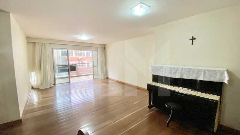 Conheça Sala do imóvel - Apartamento de 4 Quartos na Tijuca! 3 Vagas, Suíte e Portaria 24h. Agende sua visita - 2076 - 4 Sala - 4