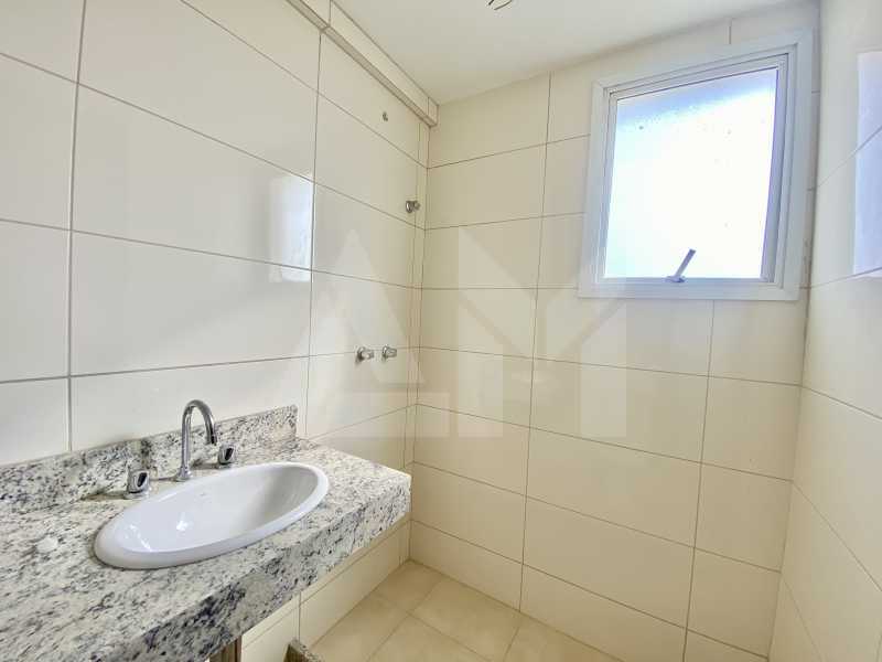 Conheça Banheiro Suíte do imóvel - Cobertura à venda Rua Rego Lópes, Tijuca, Rio de Janeiro - R$ 940.000 - 2513 - 15 Banheiro Suíte - 15