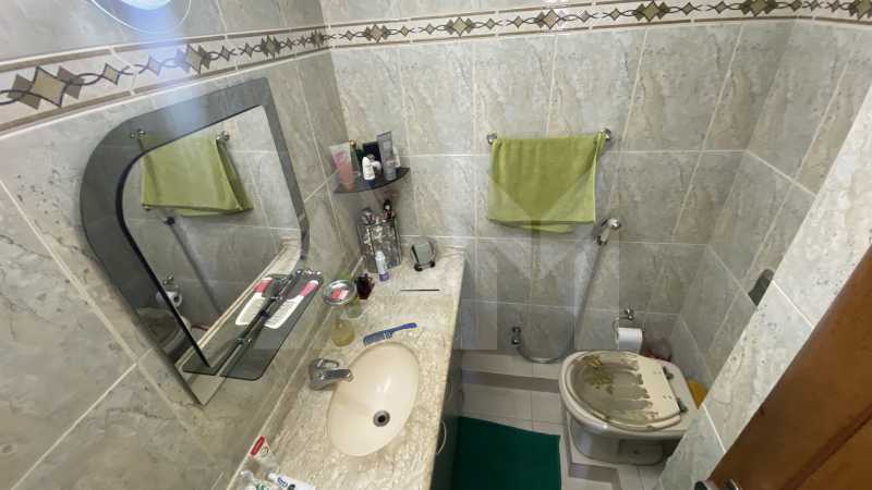 Conheça Banheiro Suíte do imóvel - Apartamento à venda na Tijuca, Rua Marquês de Valença, 3 quartos, suíte, 2 pisos, vaga de garagem e condomínio com lazer completo, próximo ao metrô São Francisco Xavier. - 2576 - 17 Banheiro Suíte - 17