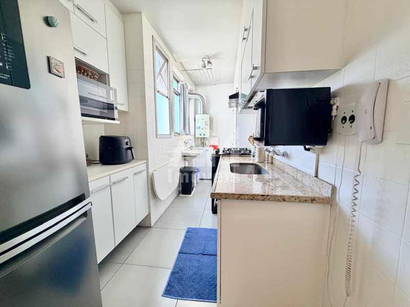 Conheça 3416 do imóvel - Apartamento à venda no Grajaú com varanda, 2 quartos, suíte, closet, 1 vaga na escritura. - 3416 - 23 3416 - 23