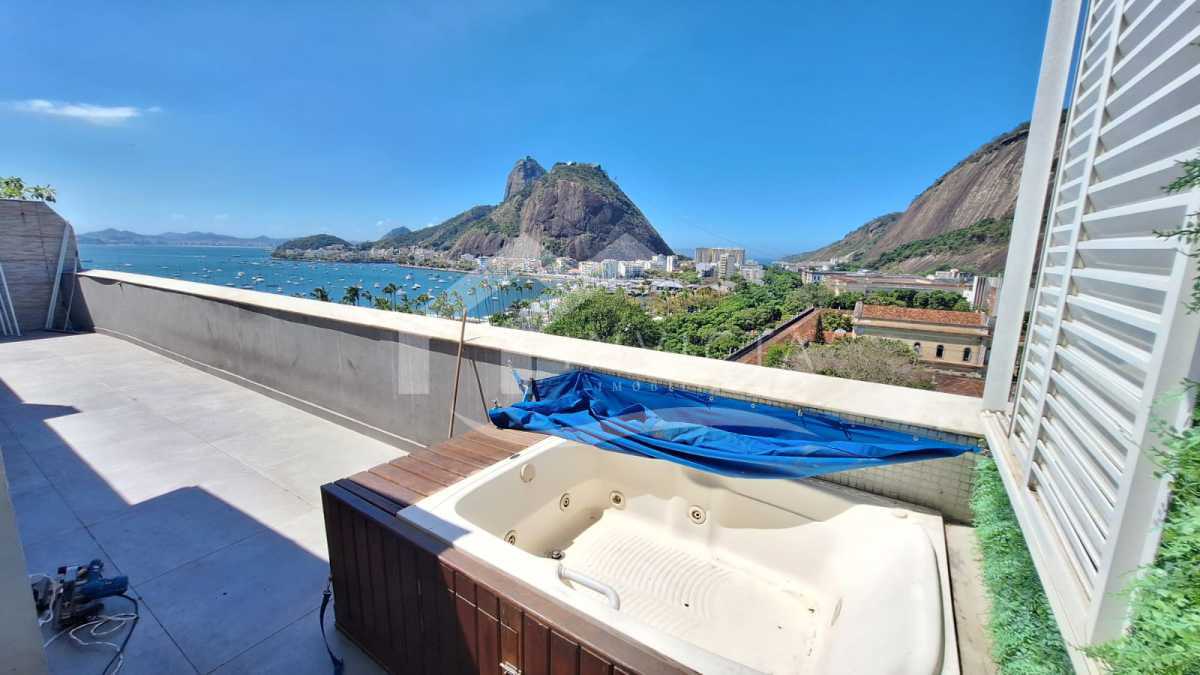 Conheça WhatsApp Image 2025-09-10 at 1 do imóvel - EXCELENTE APARTAMENTO COBERTURA DE 2 QUARTOS, COM VAGA NA ESCRITURA, VARANDA , SAUNA, HIDROMASAGEM, E COM VISTA PANORAMICA PARA O PÃO DE AÇUCAR E A BAHIA DE GUANABARA. EM FRENTE A UFRJ URCA. - FCCO20029 - 27 WhatsApp Image 2025-09-10 at 1 - 27
