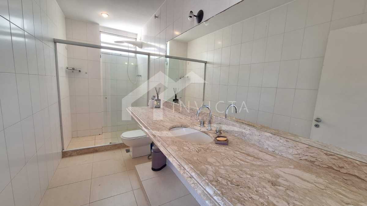 Conheça WhatsApp Image 2025-09-10 at 1 do imóvel - EXCELENTE APARTAMENTO COBERTURA DE 2 QUARTOS, COM VAGA NA ESCRITURA, VARANDA , SAUNA, HIDROMASAGEM, E COM VISTA PANORAMICA PARA O PÃO DE AÇUCAR E A BAHIA DE GUANABARA. EM FRENTE A UFRJ URCA. - FCCO20029 - 17 WhatsApp Image 2025-09-10 at 1 - 17
